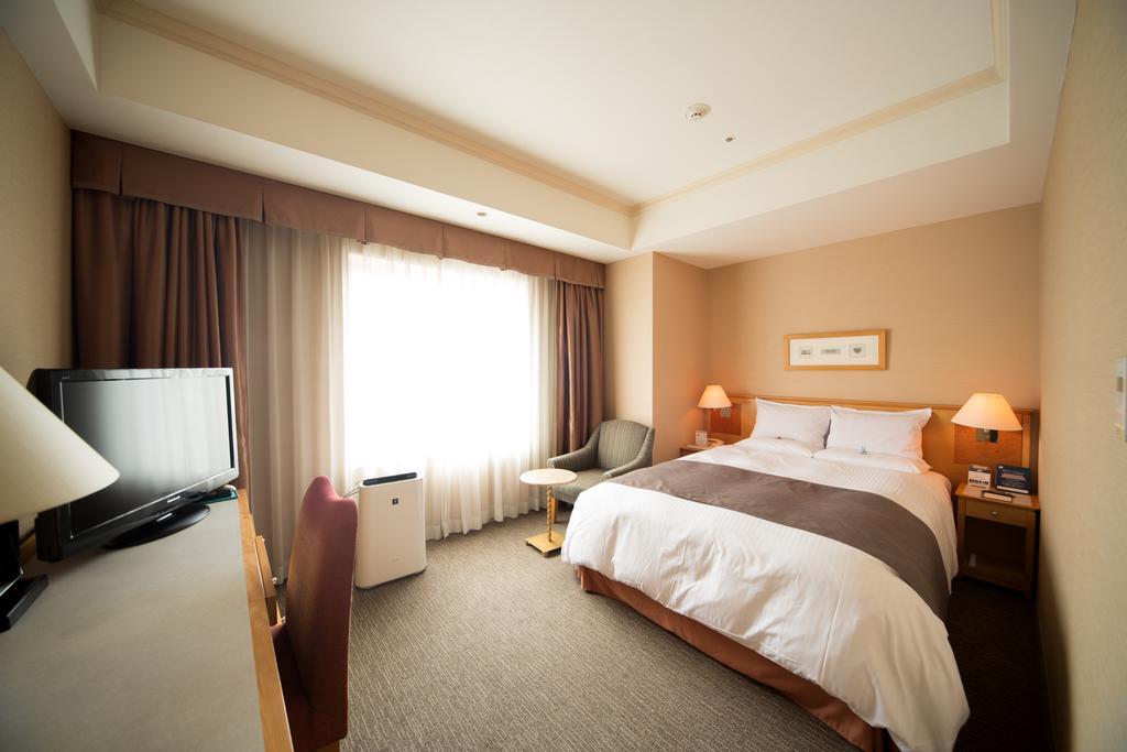 Rembrandt Hotel Эбина Экстерьер фото