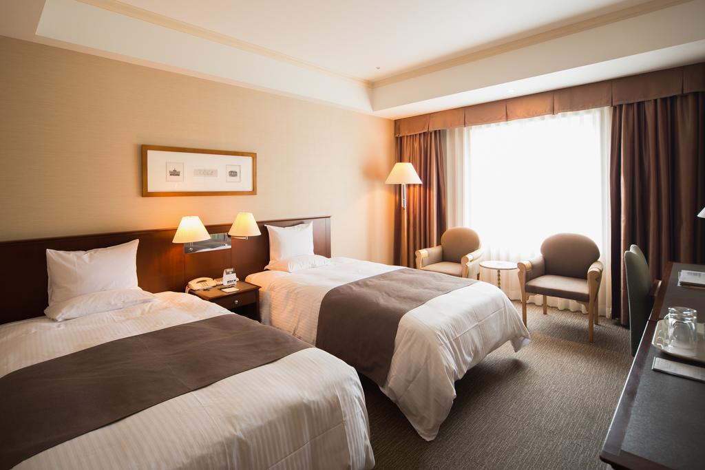 Rembrandt Hotel Эбина Экстерьер фото