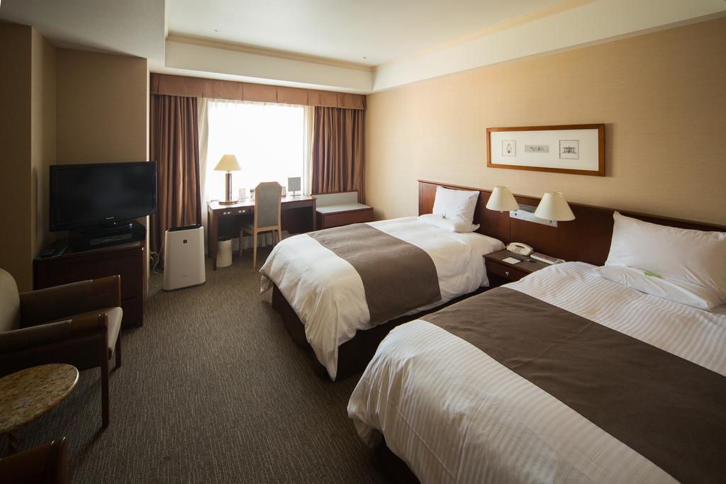 Rembrandt Hotel Эбина Экстерьер фото
