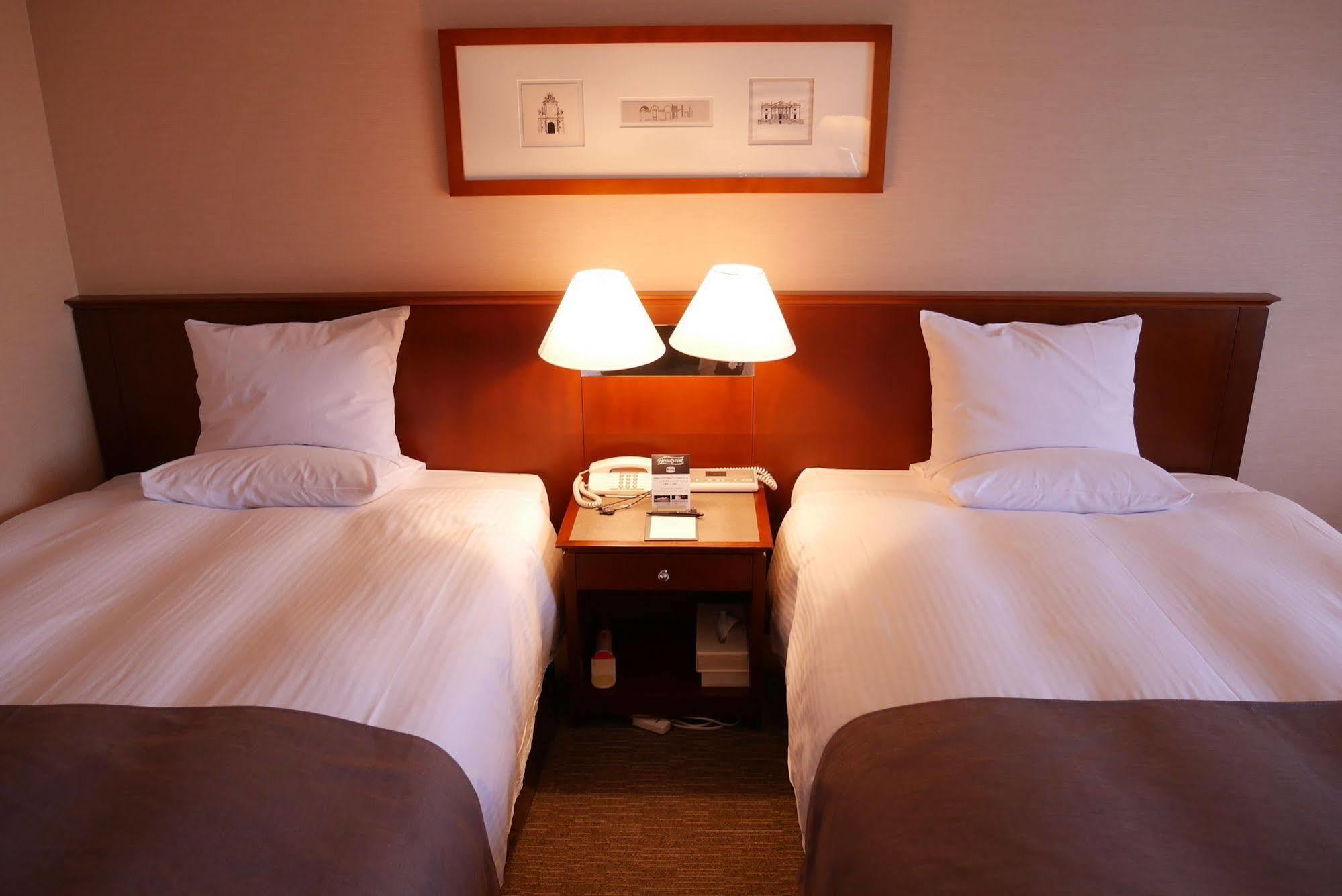 Rembrandt Hotel Эбина Экстерьер фото